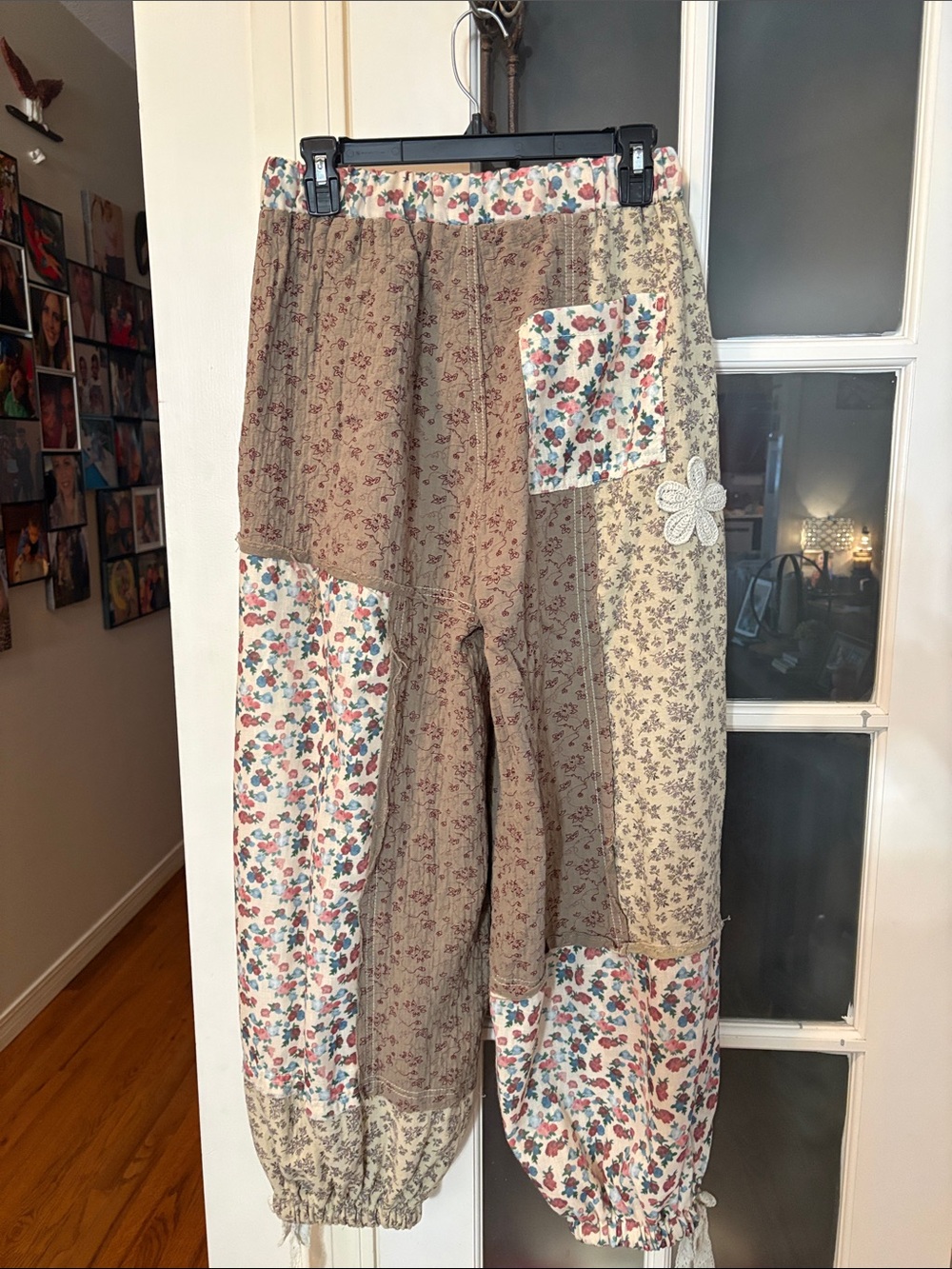 POL Patchwork Floral Drawstring women’s Joggers - Beige Mix - Picture 7 of 9